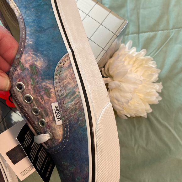 MoMA Monet Waterlilies Vans - Picture 4 of 9